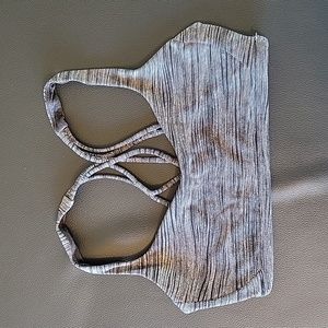 Lululemon Free To Be type Sports Bra